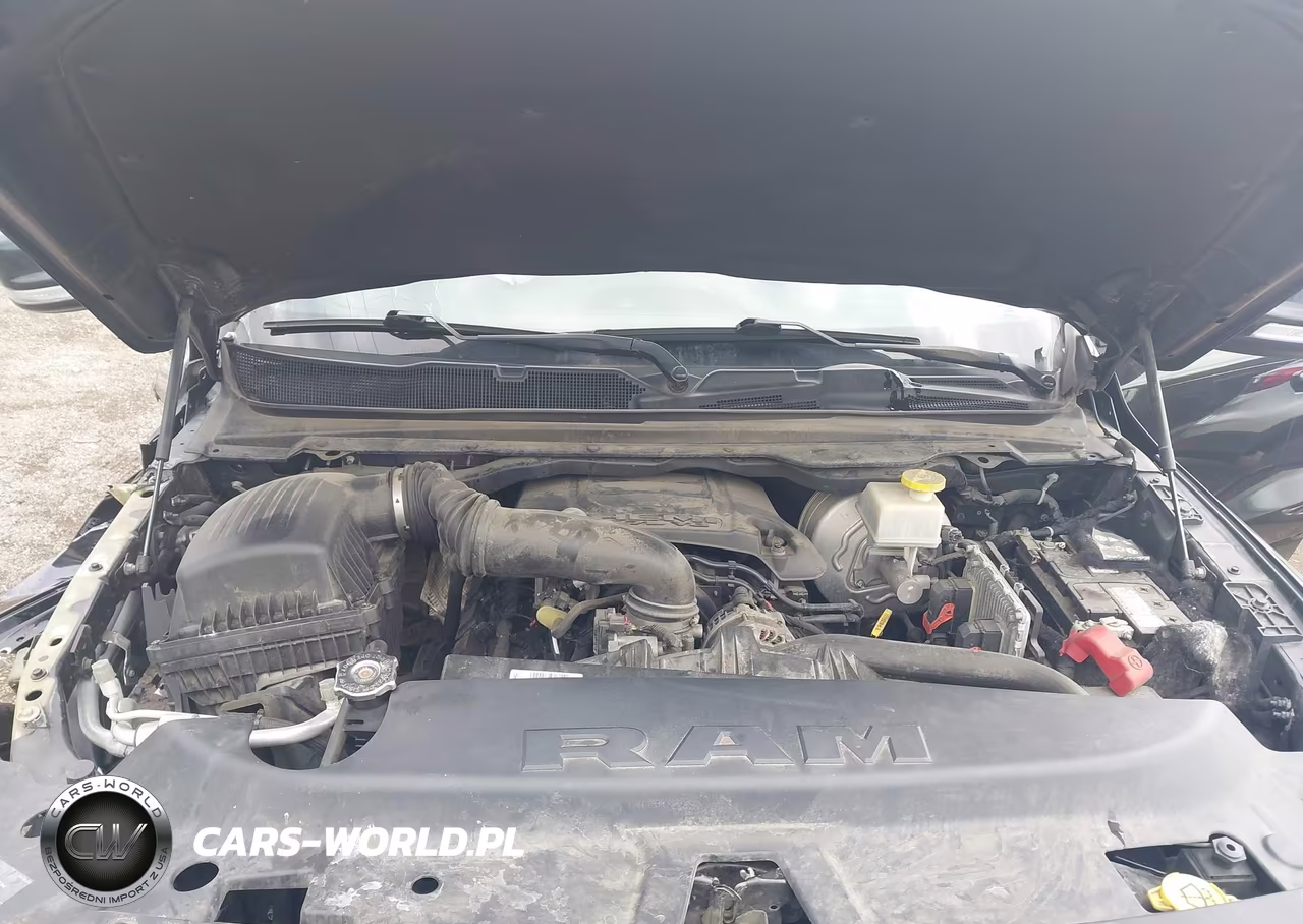 2019 Ram 1500 Laramie 4X4 5'7 Box VIN:1C6SRFJT1KN766911 - 10