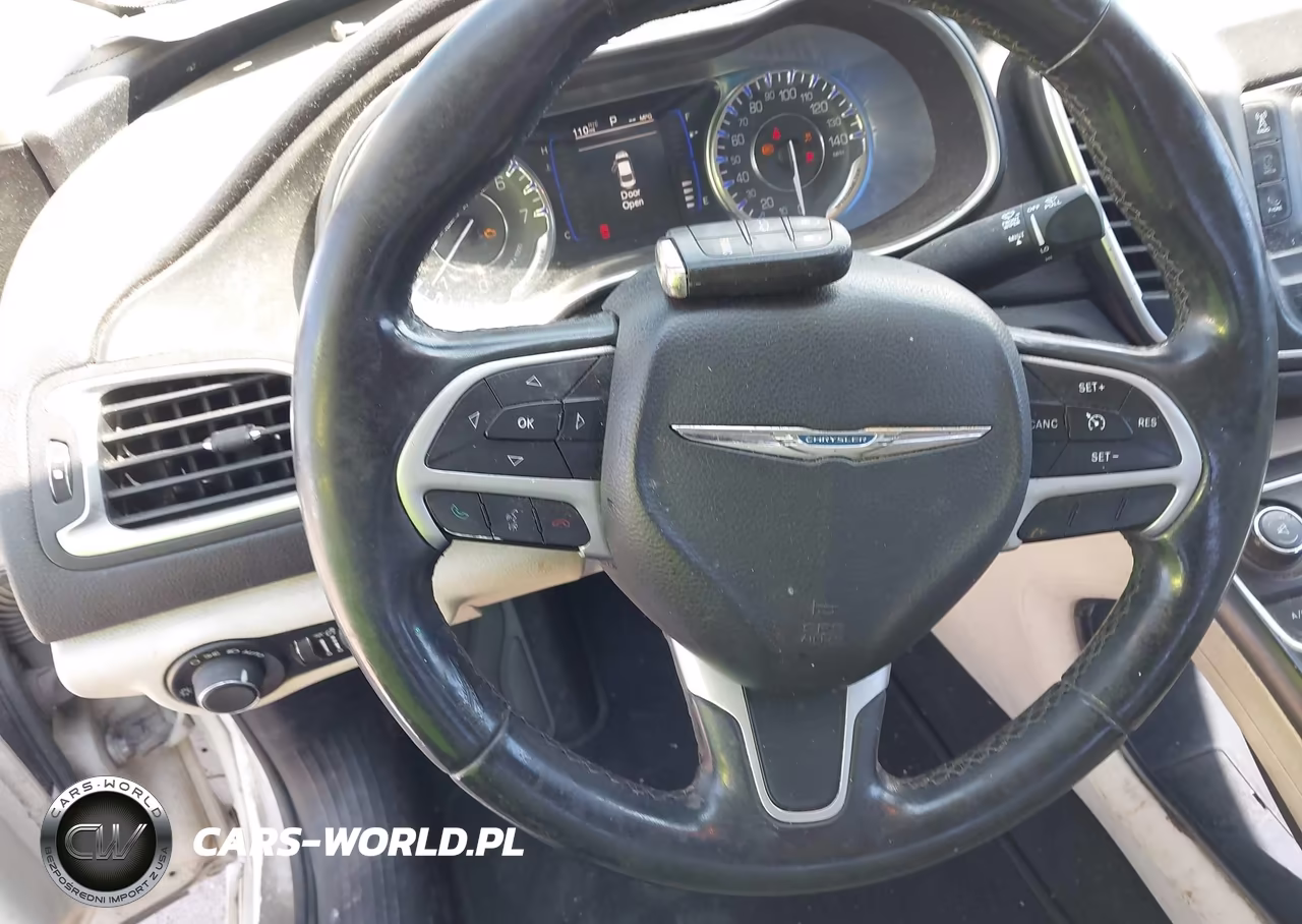 2015 Chrysler 200 Limited VIN:1C3CCCABXFN595932 - 11