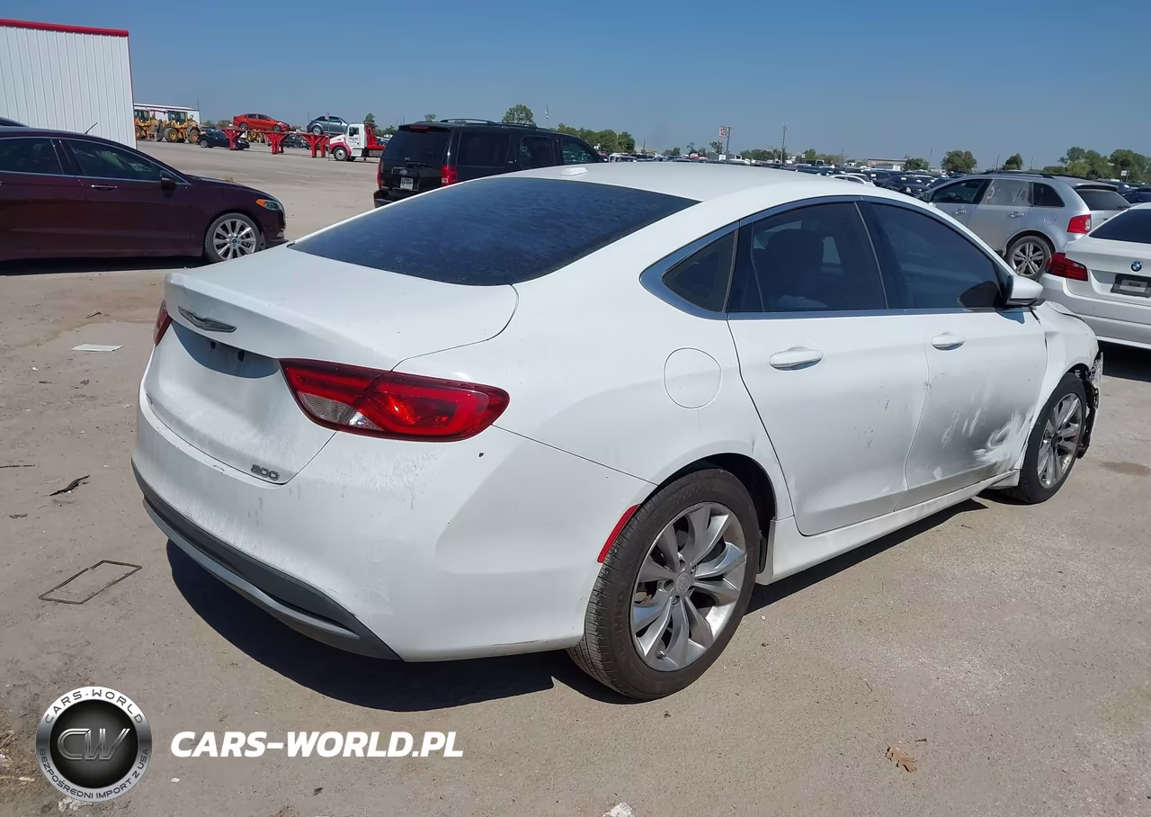 2015 Chrysler 200 Limited VIN:1C3CCCABXFN595932 - 4