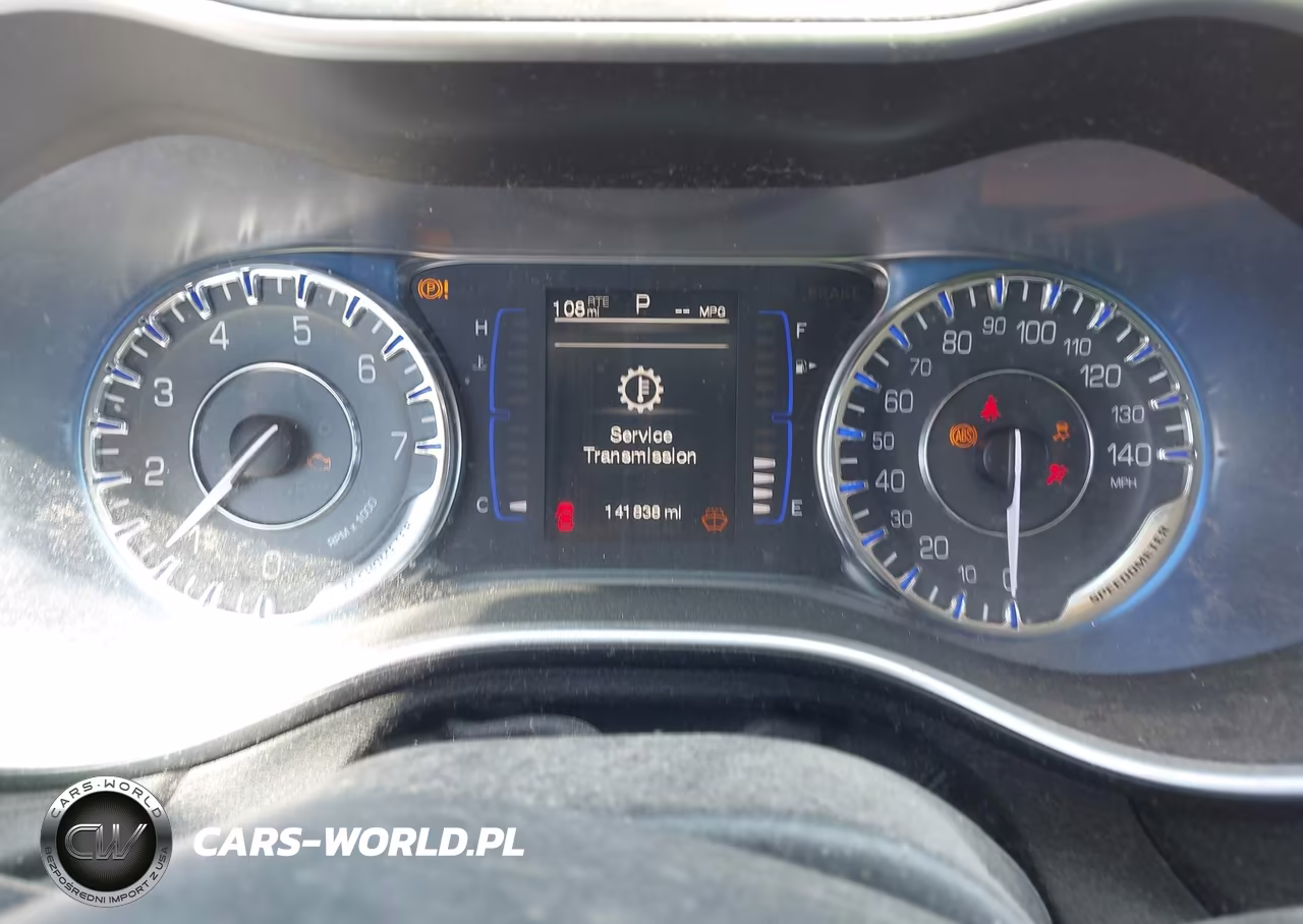2015 Chrysler 200 Limited VIN:1C3CCCABXFN595932 - 7