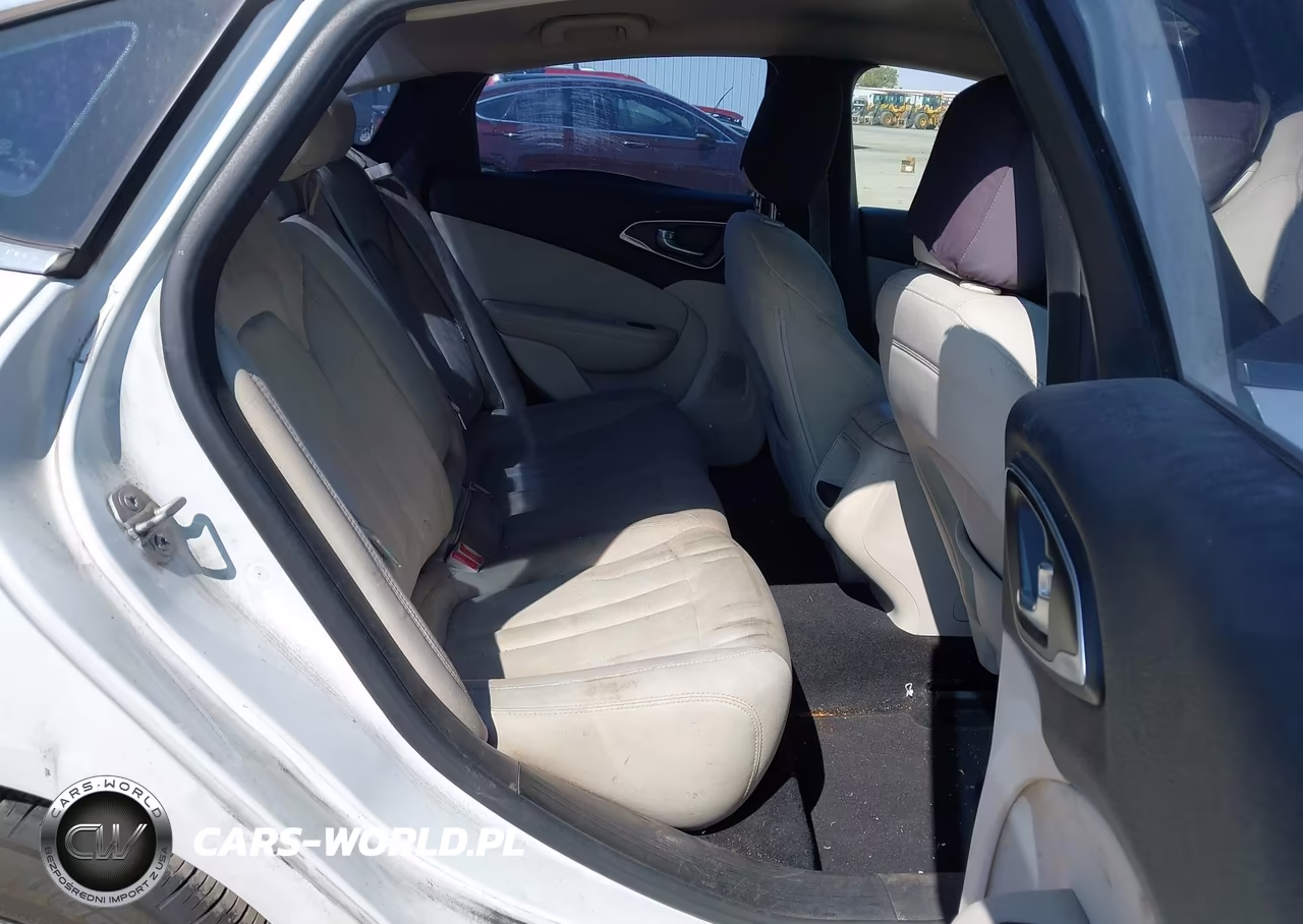 2015 Chrysler 200 Limited VIN:1C3CCCABXFN595932 - 8