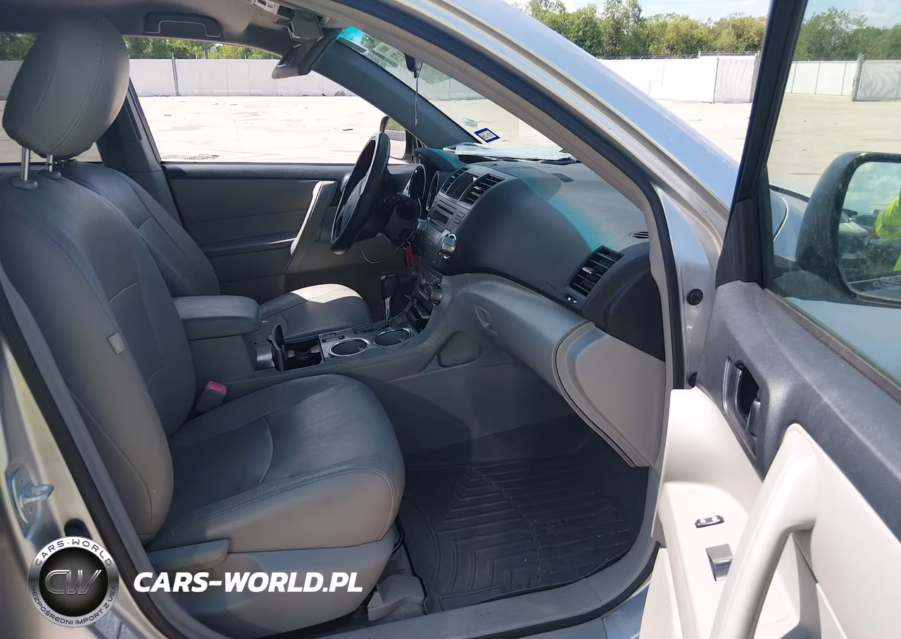 2010 Toyota Highlander Base V6 VIN:JTEBK3EHXA2166062 - 5