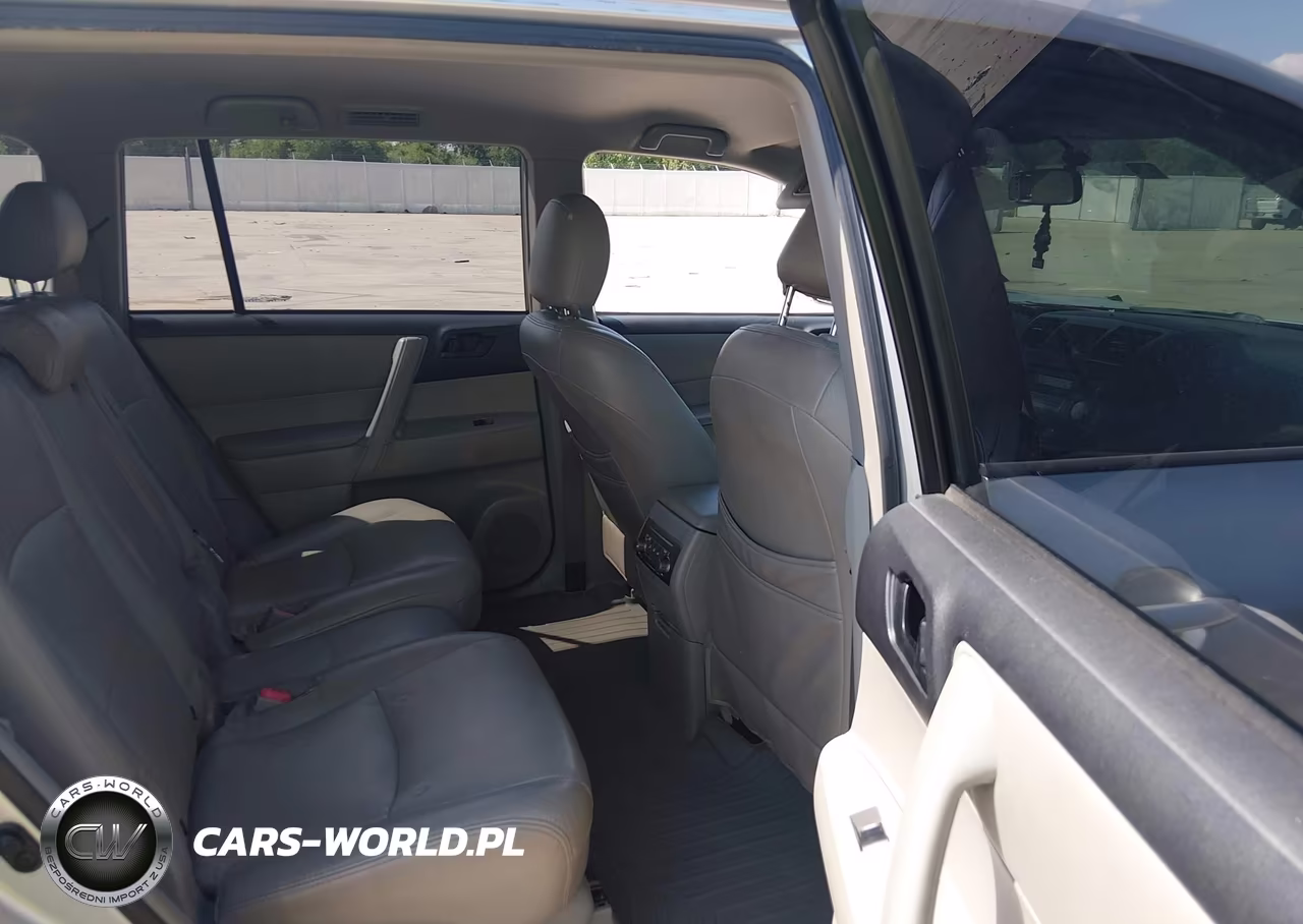 2010 Toyota Highlander Base V6 VIN:JTEBK3EHXA2166062 - 8