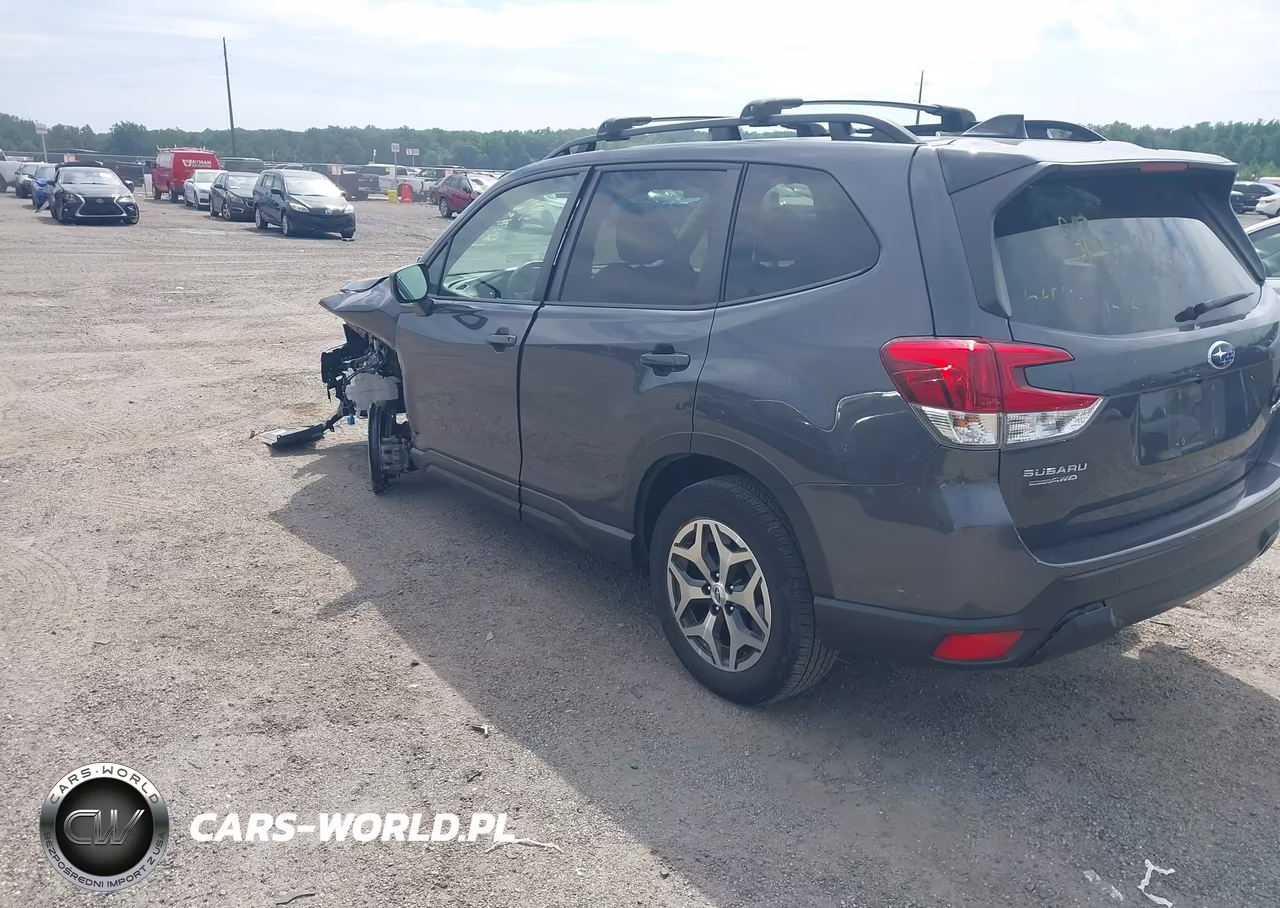 2024 Subaru Forester Premium VIN:JF2SKACC7RH486417 - 3