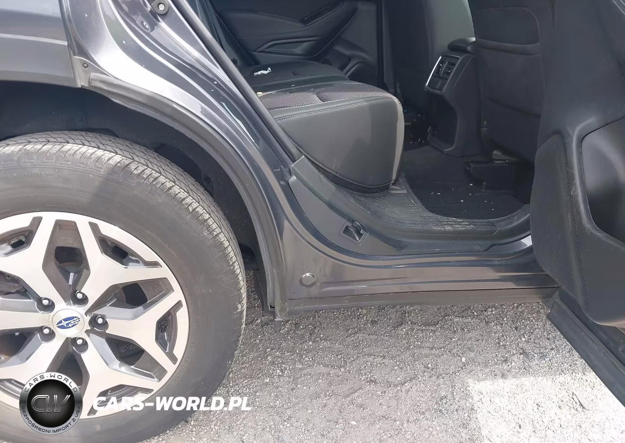 2024 Subaru Forester Premium VIN:JF2SKACC7RH486417 - 8