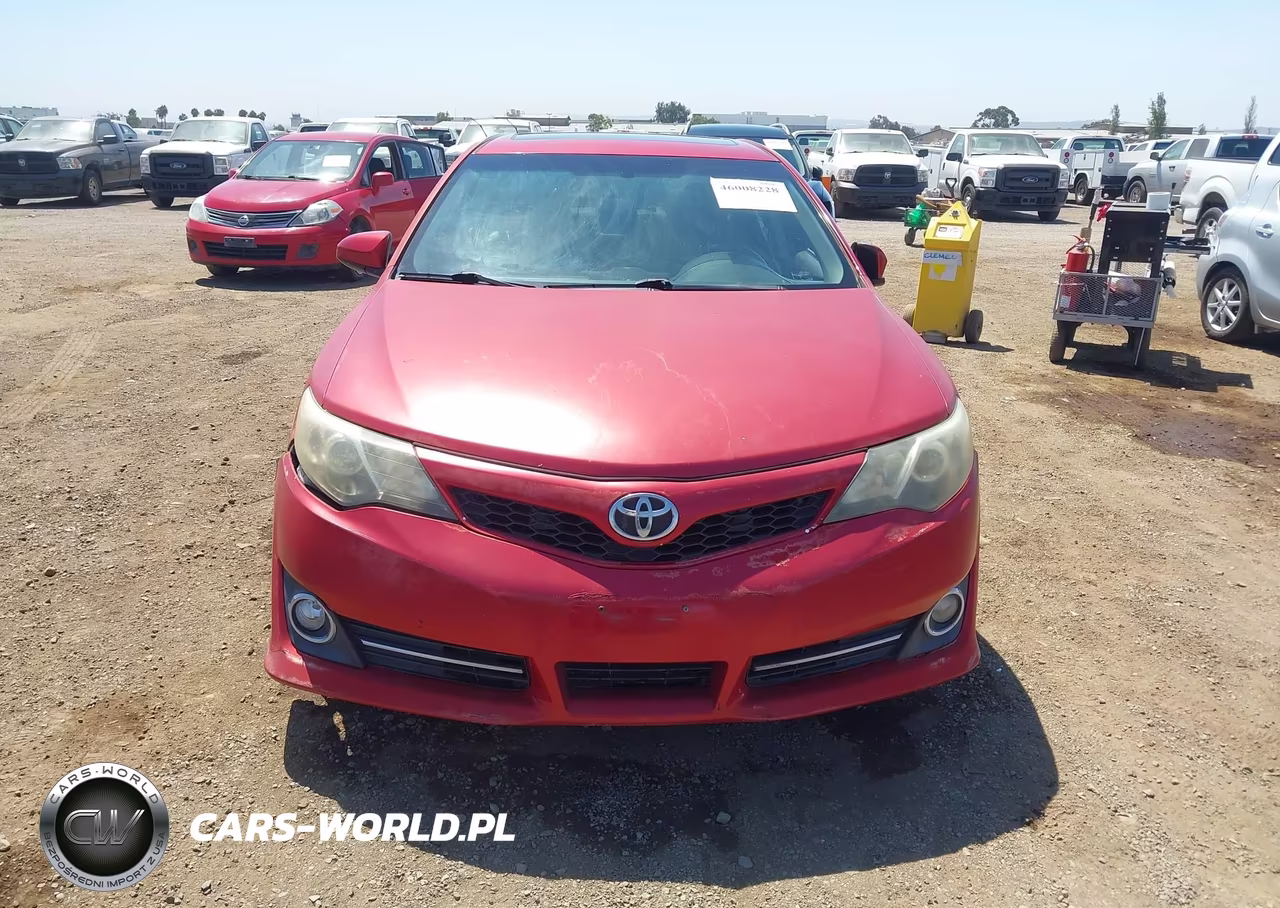 2014 Toyota Camry Se Sport VIN:4T1BF1FK3EU824463 - 12