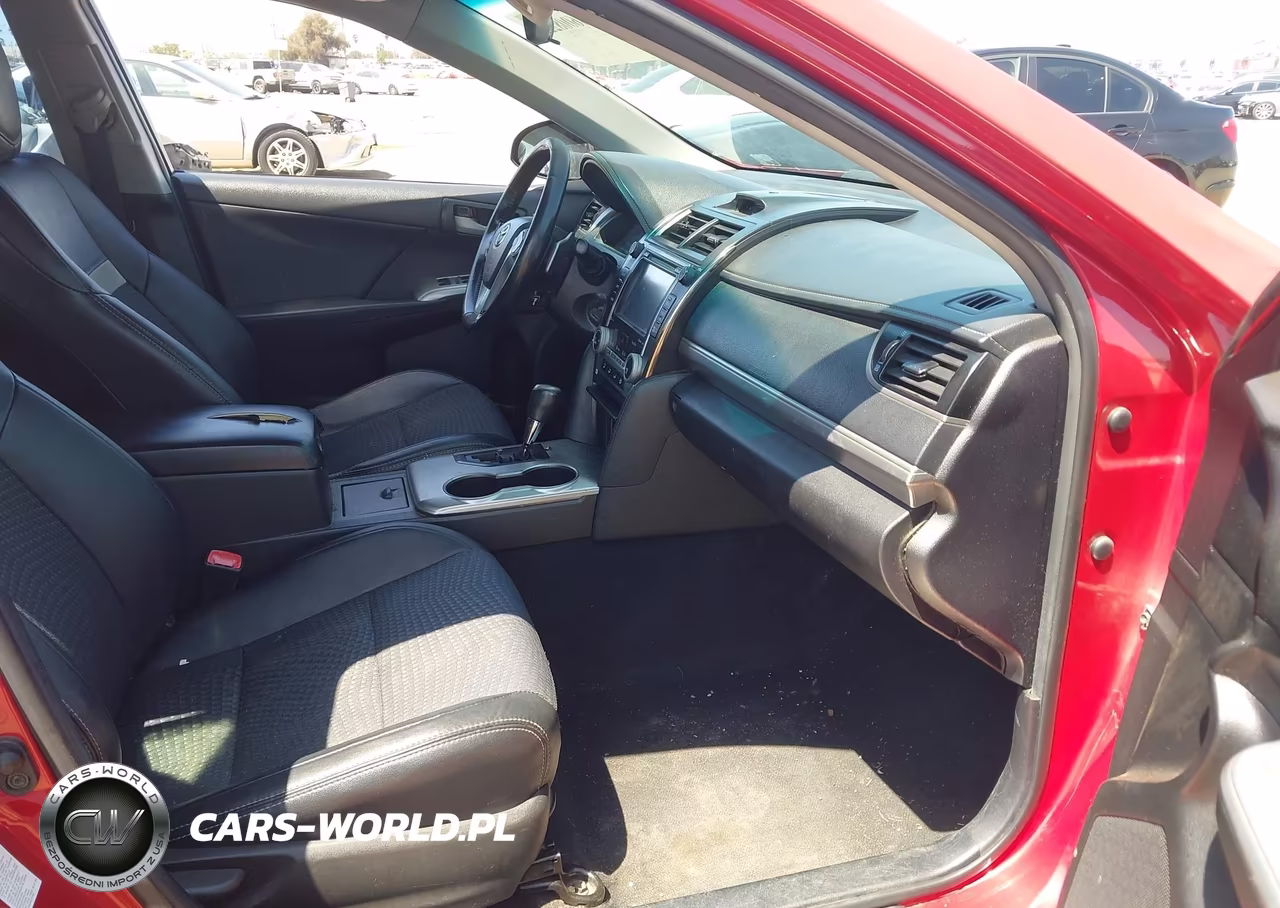 2014 Toyota Camry Se Sport VIN:4T1BF1FK3EU824463 - 5