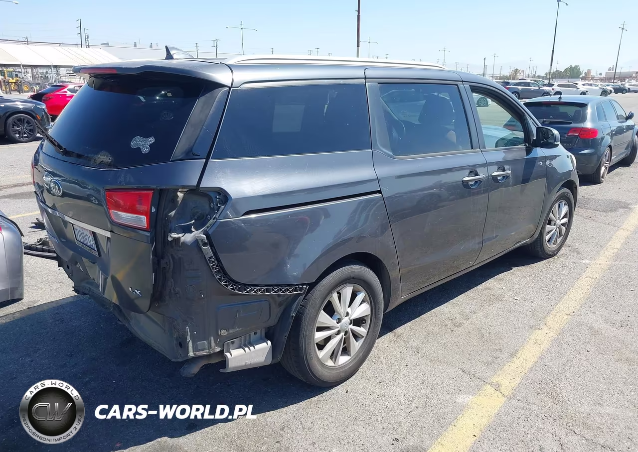 2015 Kia Sedona Lx VIN:KNDMB5C19F6029886 - 4