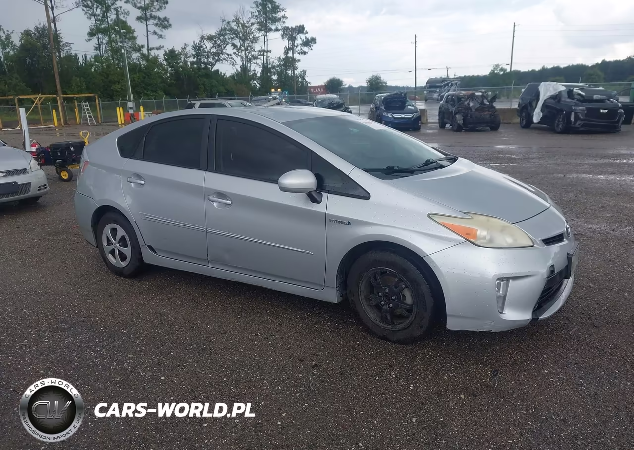 2013 Toyota Prius Three – zdjęcie 1 z 16
