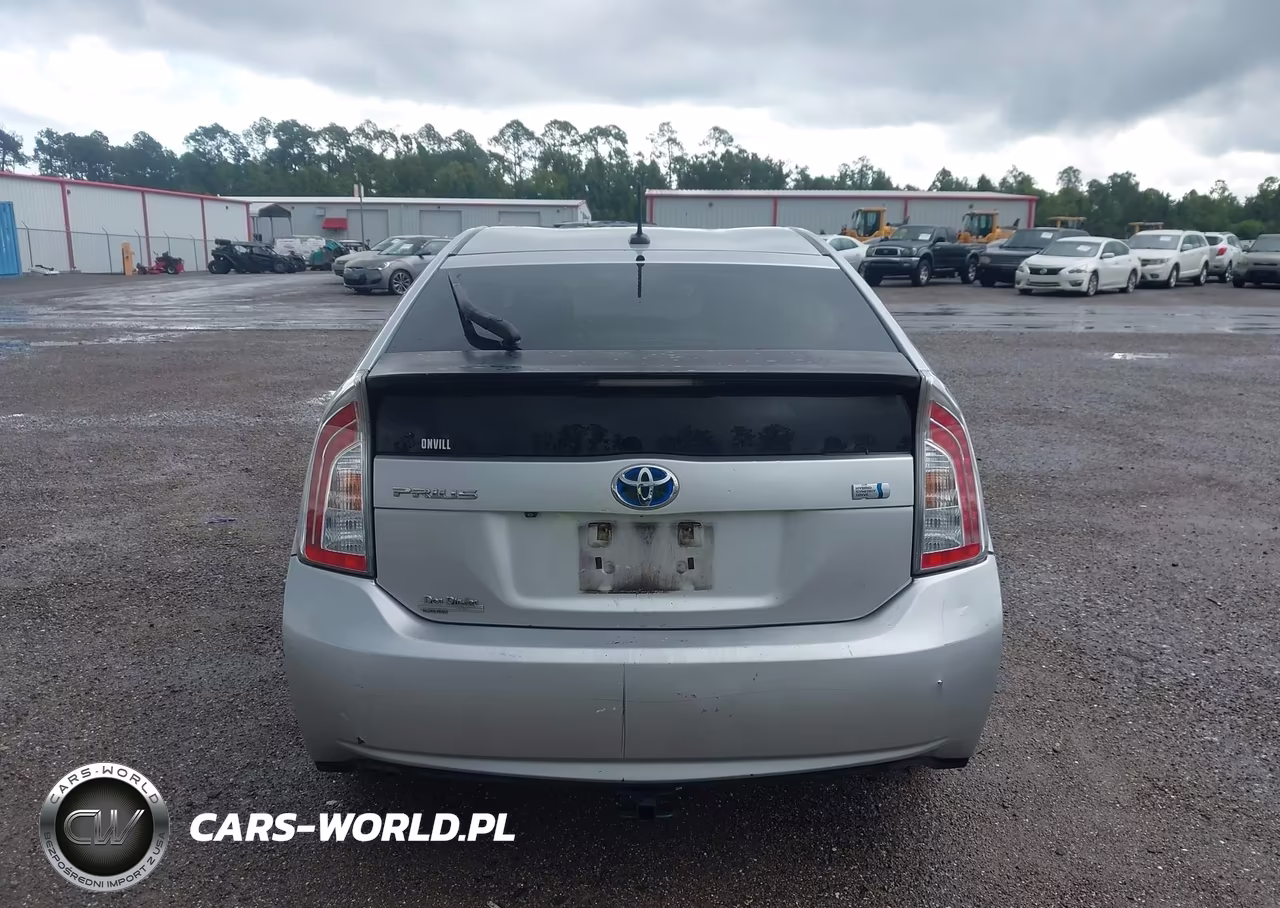 2013 Toyota Prius Three VIN:JTDKN3DU2D5549989 - 16