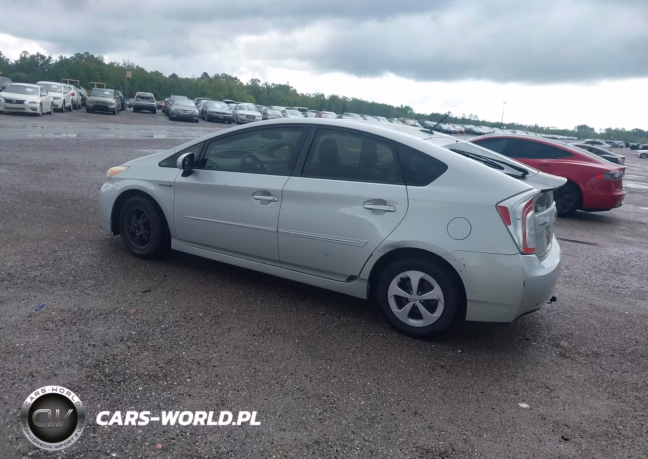 2013 Toyota Prius Three VIN:JTDKN3DU2D5549989 - 3