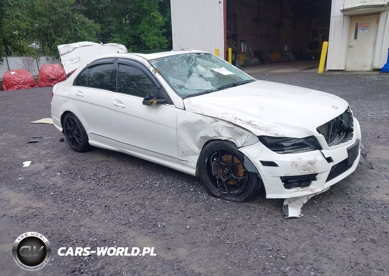 2012 Mercedes-Benz C 300 Luxury 4Matic-Sport 4Matic – zdjęcie 1 z 16