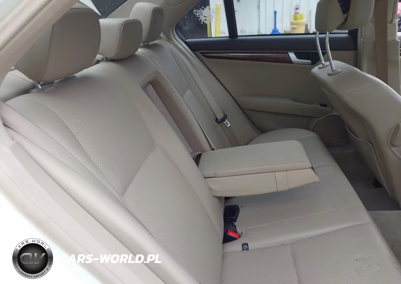 2012 Mercedes-Benz C 300 Luxury 4Matic-Sport 4Matic VIN:WDDGF8BB3CA644297 - 8