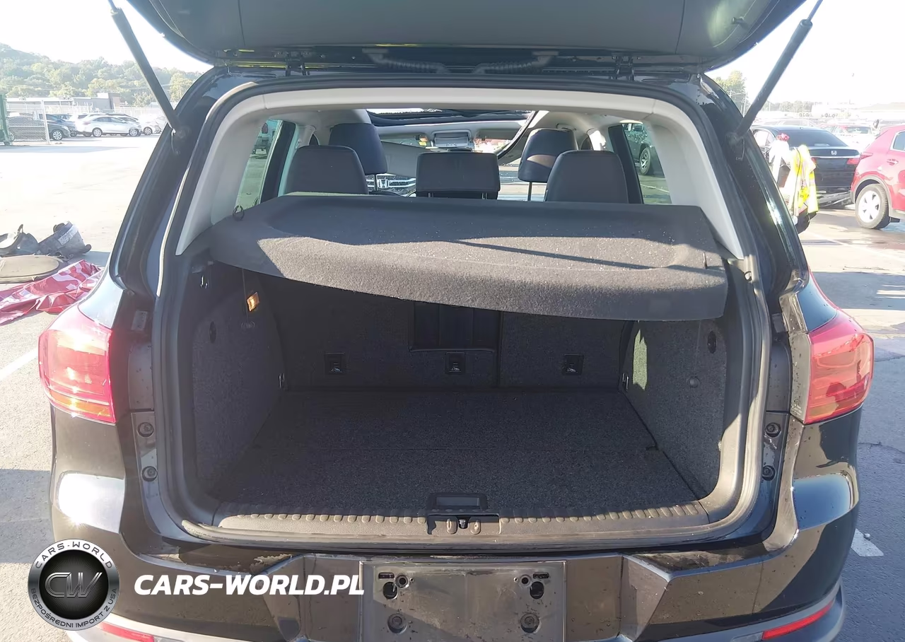 2017 Volkswagen Tiguan 2.0T Wolfsburg Edition VIN:WVGRV7AX3HW502244 - 18