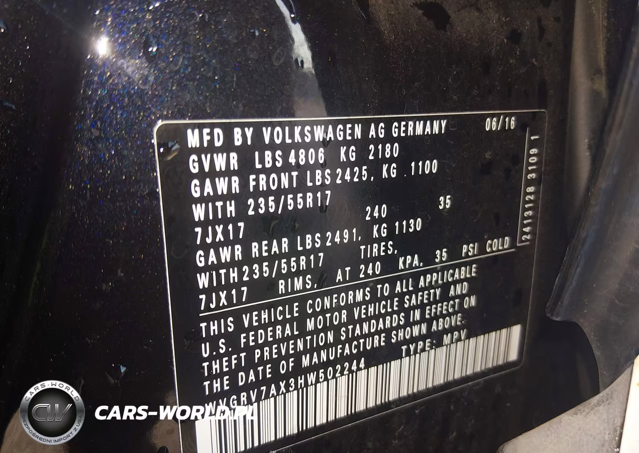 2017 Volkswagen Tiguan 2.0T Wolfsburg Edition VIN:WVGRV7AX3HW502244 - 9