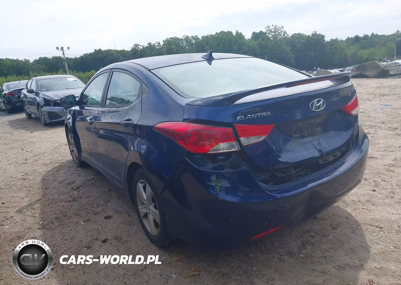 2013 Hyundai Elantra Gls VIN:KMHDH4AE6DU793102 - 3