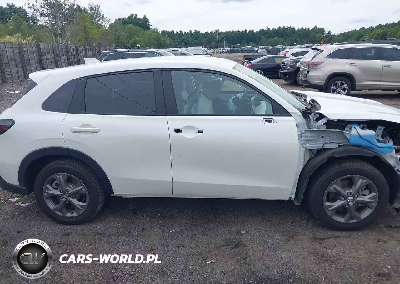 2026 Honda Hr-V Awd Lx VIN:3CZRZ2H35TM705749 - 13
