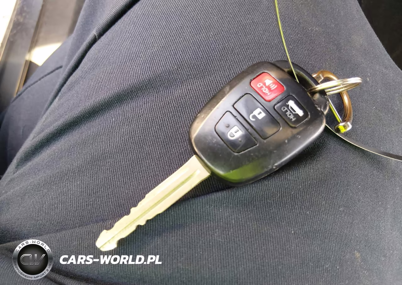 2015 Toyota Corolla Le VIN:2T1BURHE7FC472762 - 11