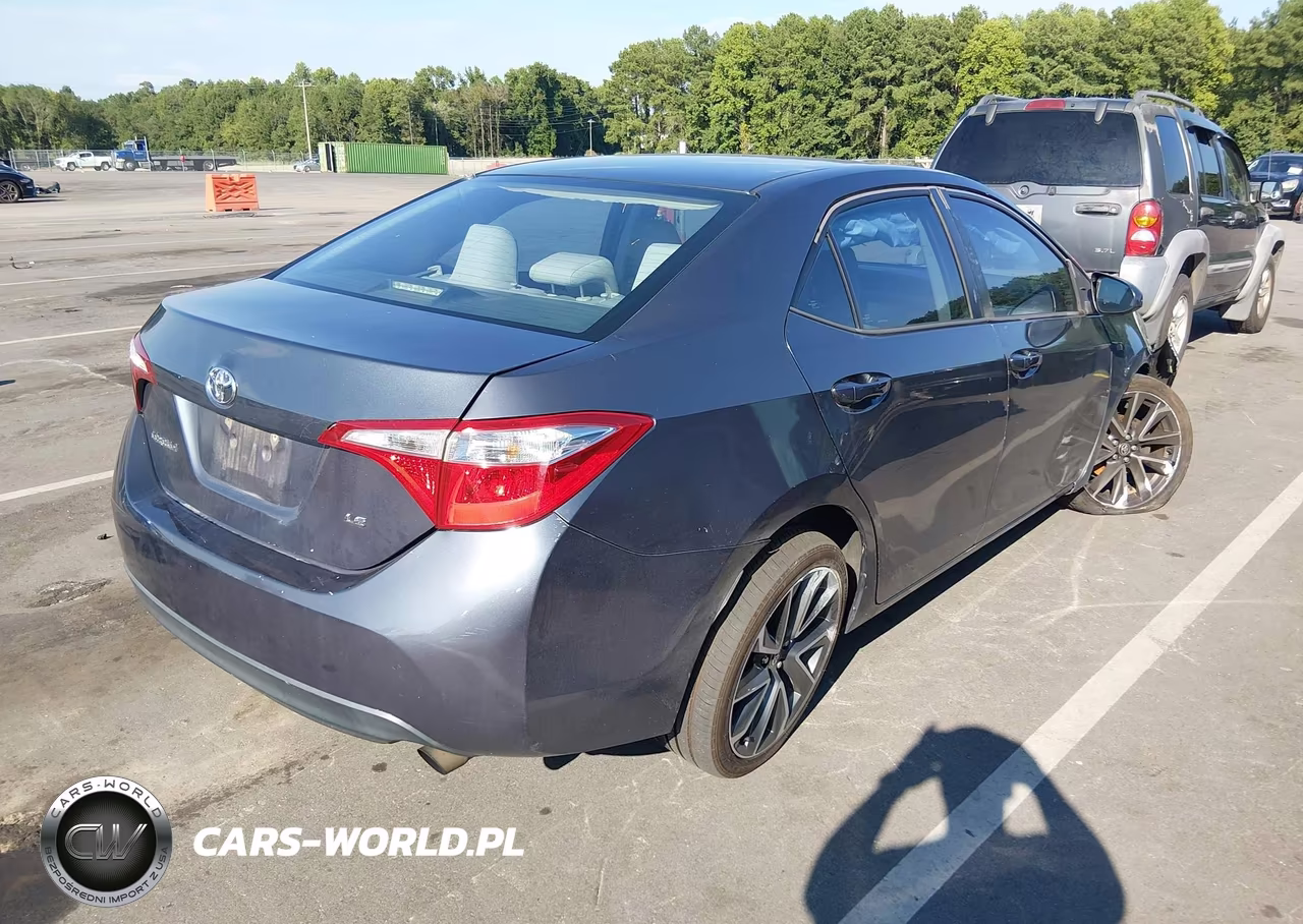 2015 Toyota Corolla Le VIN:2T1BURHE7FC472762 - 4