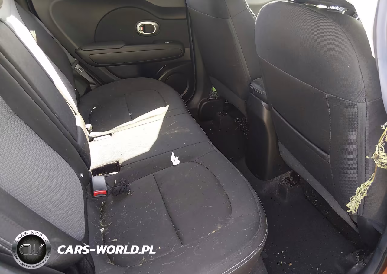 2018 Kia Soul + VIN:KNDJP3A57J7596387 - 8