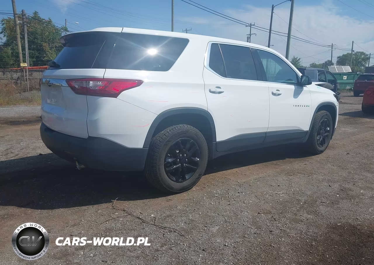2019 Chevrolet Traverse Ls VIN:1GNERFKW9KJ240975 - 4