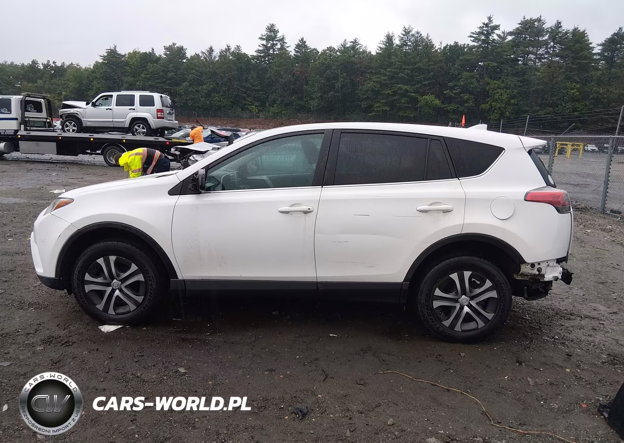 2018 Toyota Rav4 Le VIN:2T3BFREV3JW752837 - 15