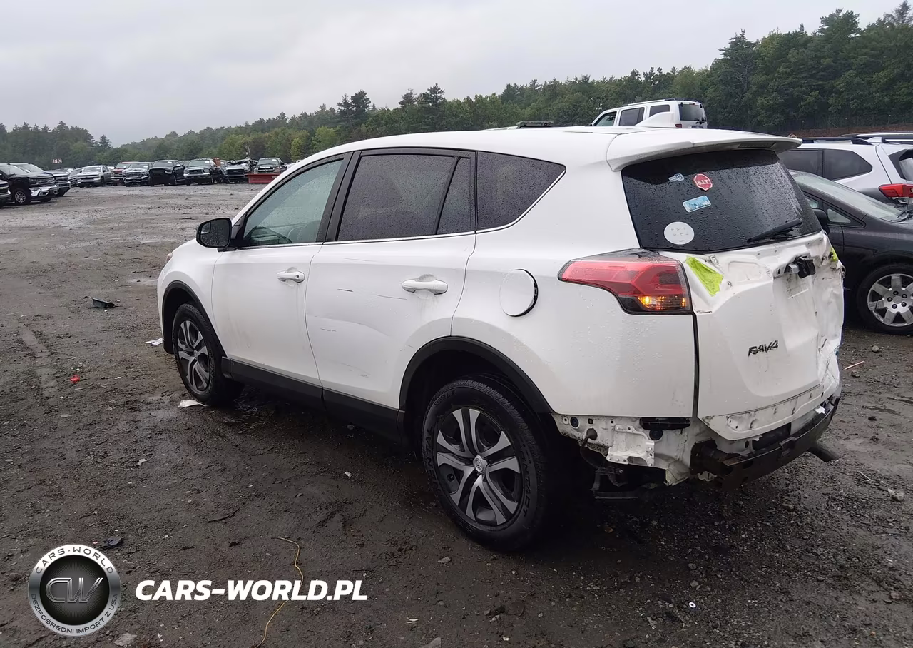 2018 Toyota Rav4 Le VIN:2T3BFREV3JW752837 - 3