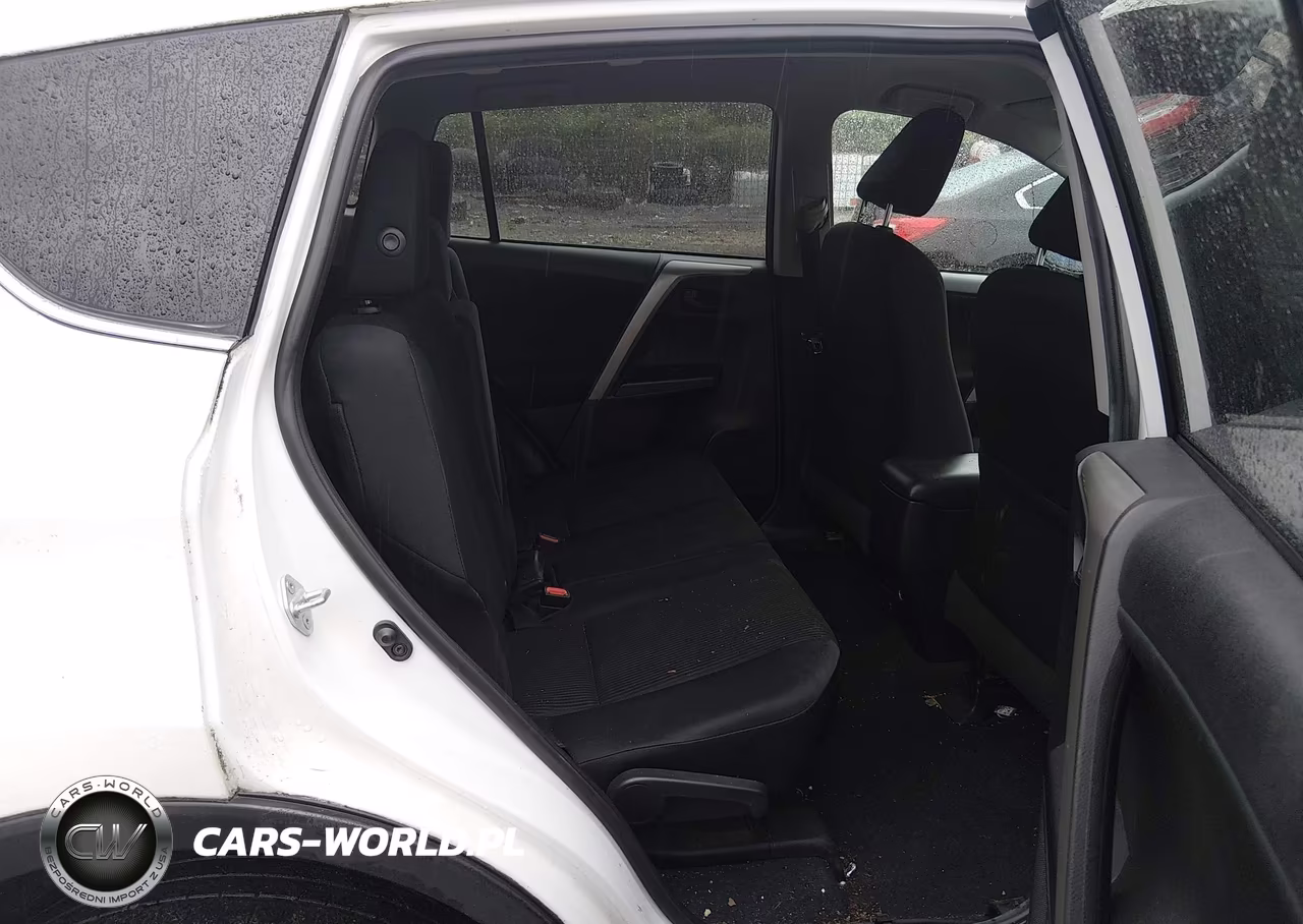 2018 Toyota Rav4 Le VIN:2T3BFREV3JW752837 - 8