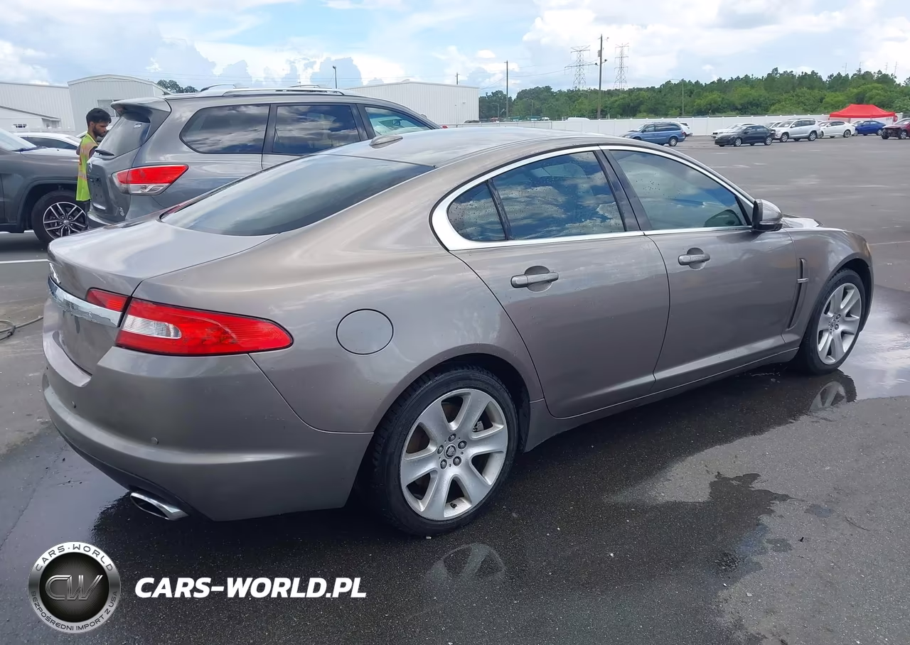 2011 Jaguar Xf VIN:SAJWA0FB2BLR91849 - 4