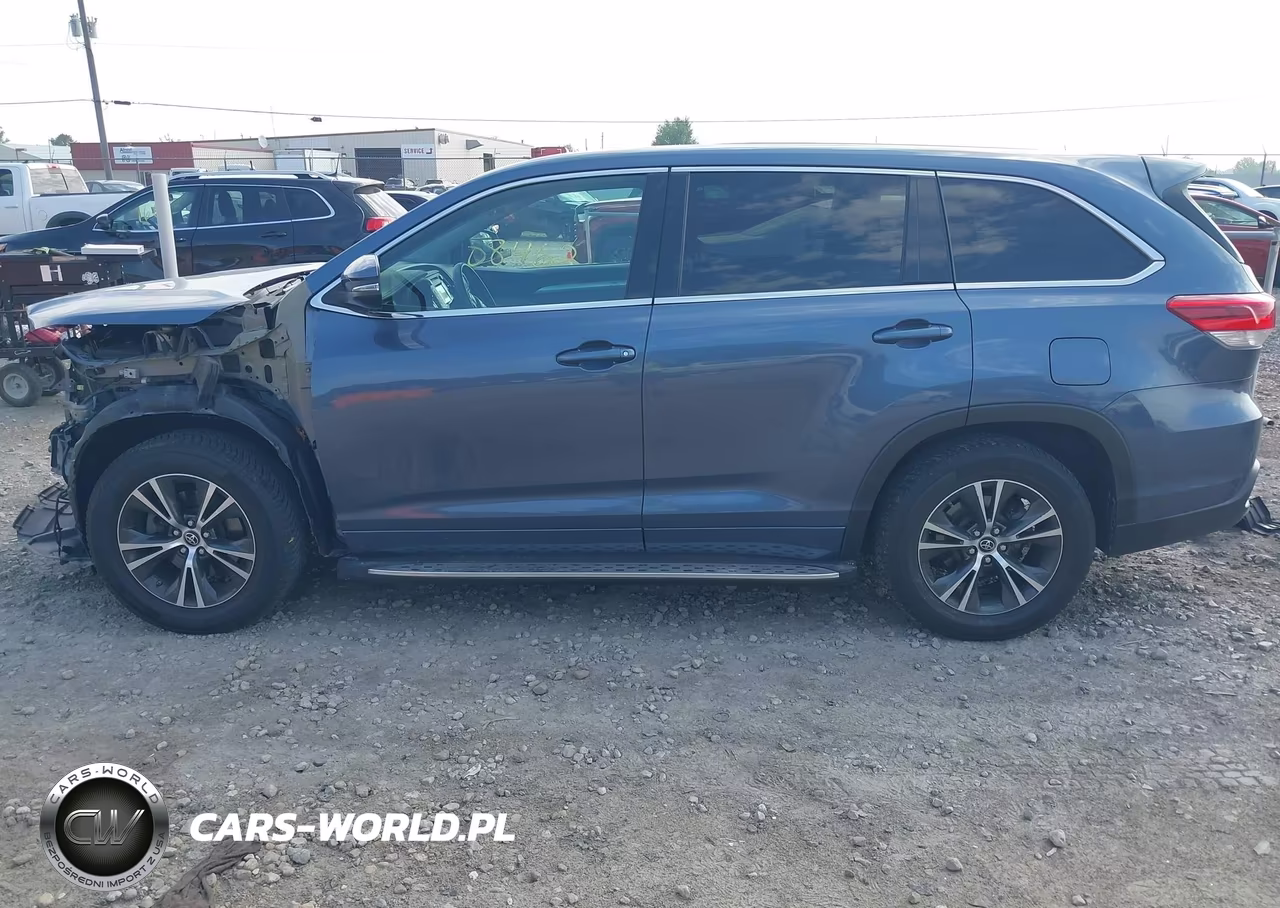 2018 Toyota Highlander Le VIN:5TDZARFH2JS035773 - 15