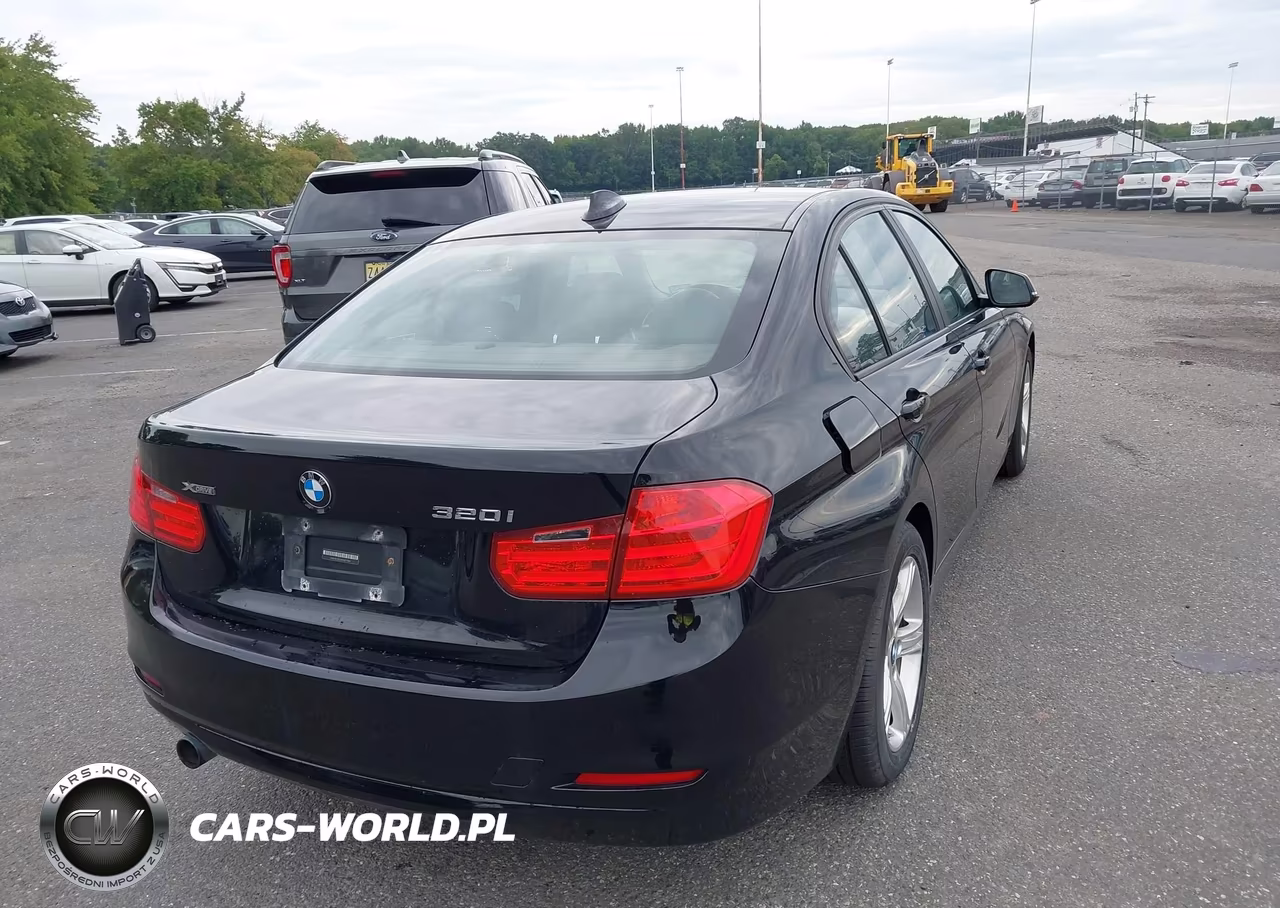 2014 BMW 320I xDrive VIN:WBA3C3G58ENS71340 - 4
