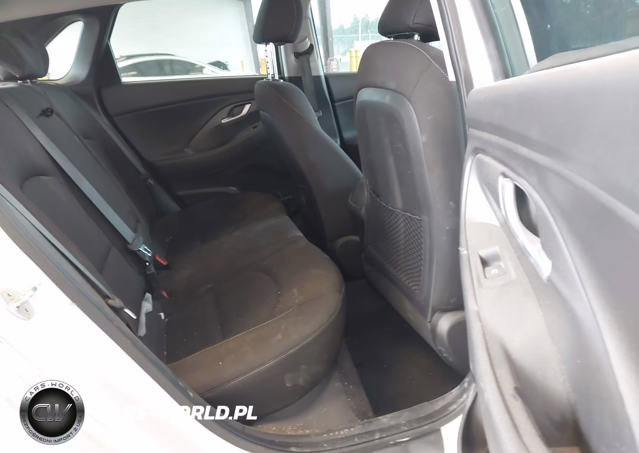 2018 Hyundai Elantra Gt VIN:KMHH35LE3JU068264 - 8
