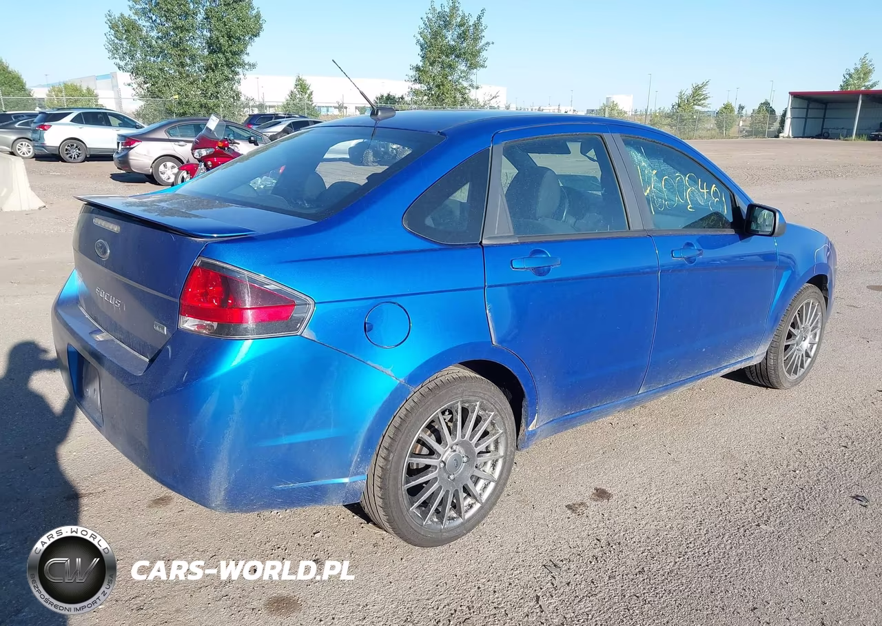 2010 Ford Focus Ses VIN:1FAHP3GN0AW129457 - 4