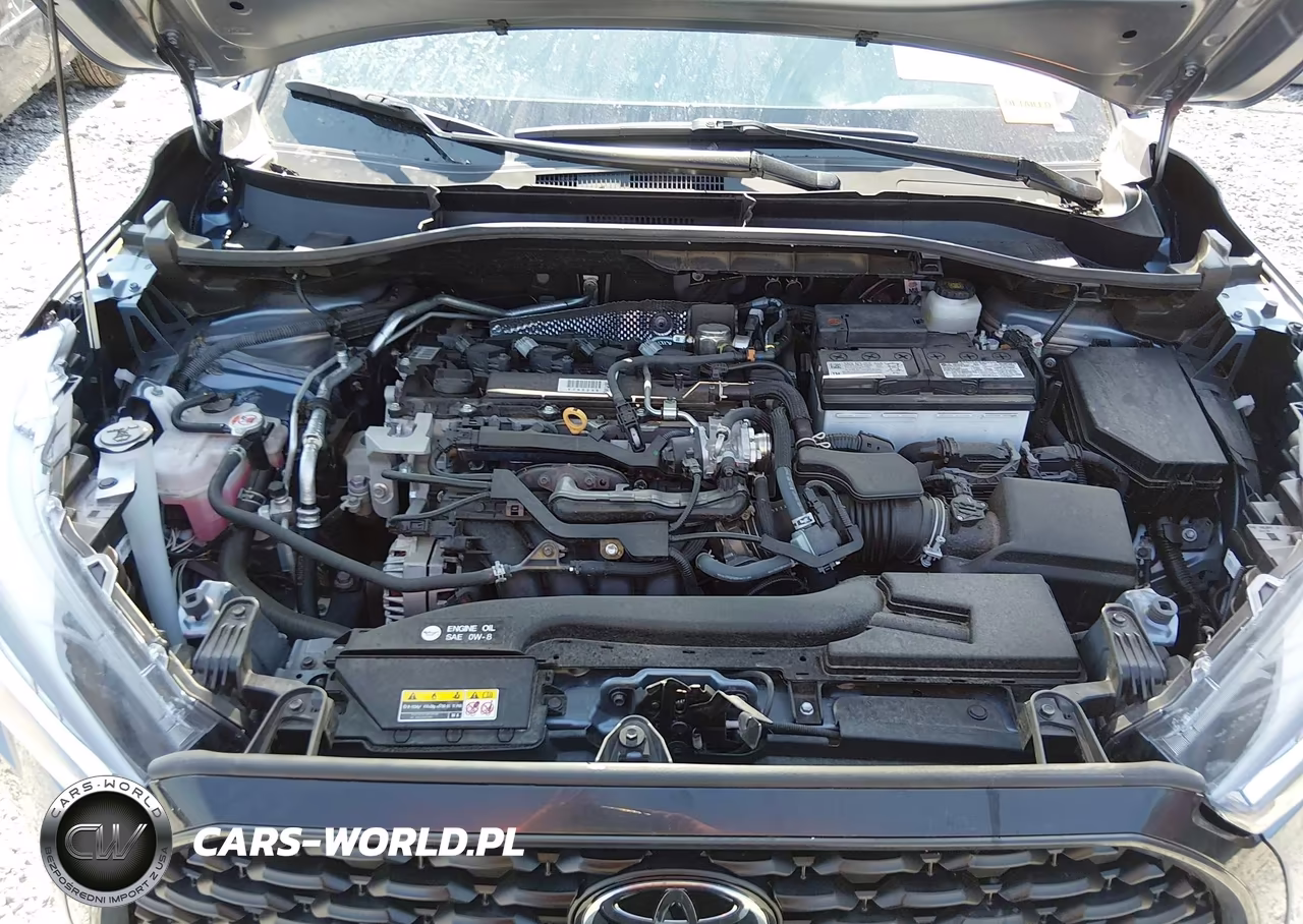 2025 Toyota Corolla Cross Le VIN:7MUCAABG8SV125327 - 10