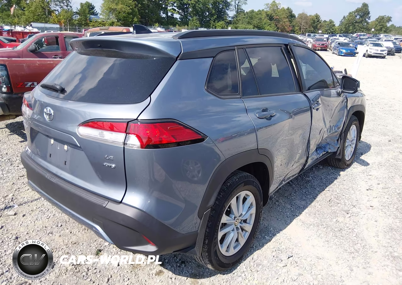 2025 Toyota Corolla Cross Le VIN:7MUCAABG8SV125327 - 4