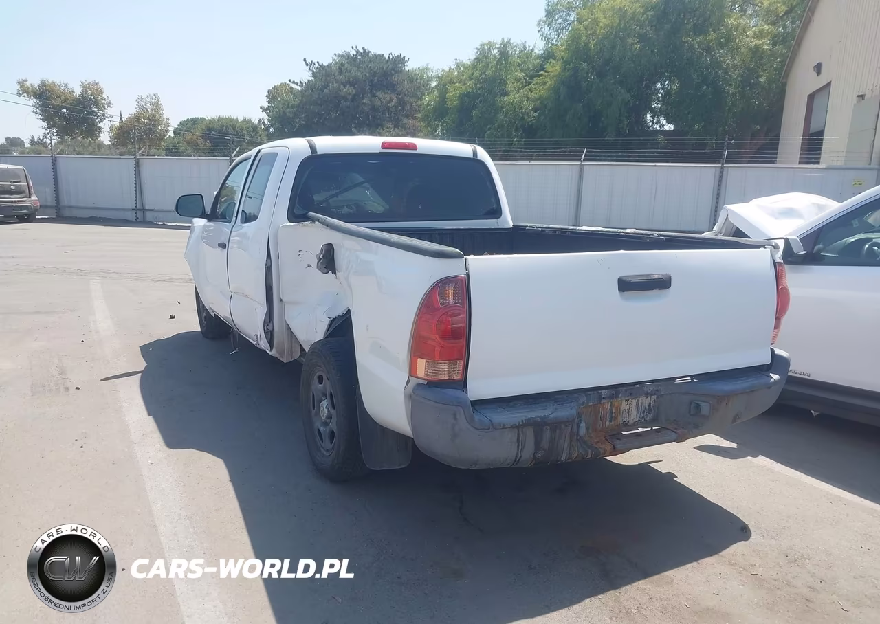 2015 Toyota Tacoma VIN:5TFTX4CN1FX058609 - 3