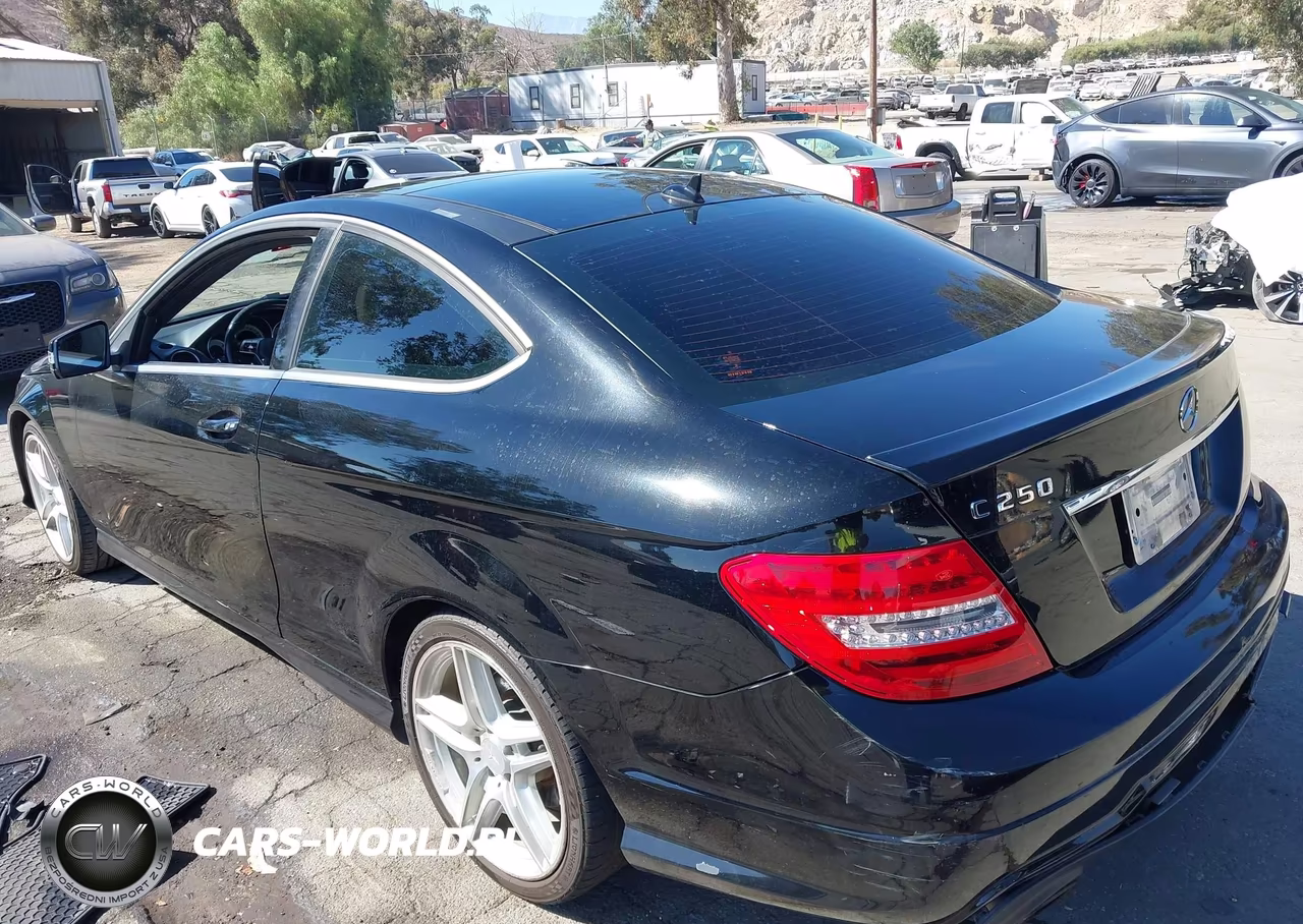2015 Mercedes-Benz C 250 VIN:WDDGJ4HB9FG356753 - 3