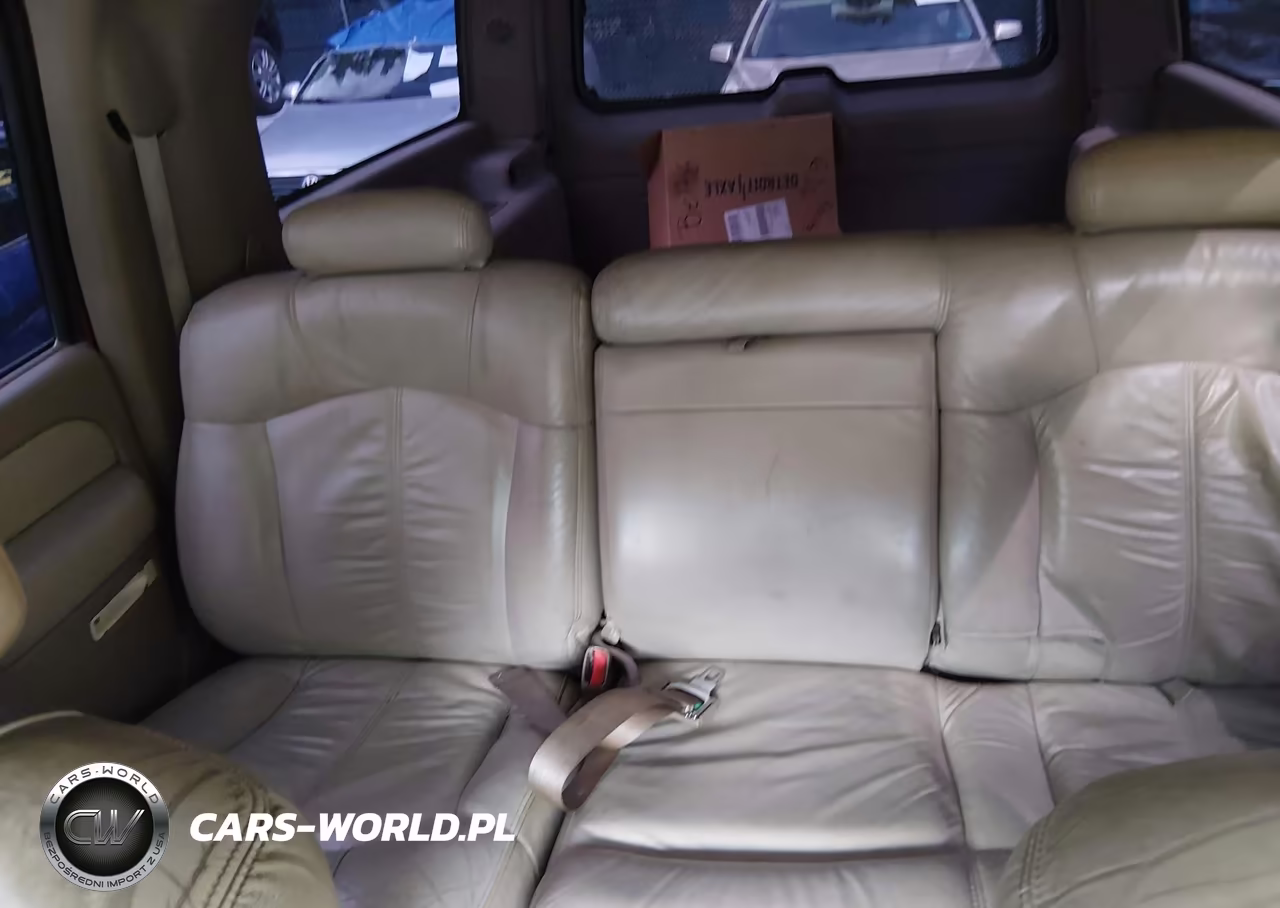 2002 Chevrolet Suburban 1500 Lt VIN:1GNEC16ZX2J174087 - 8
