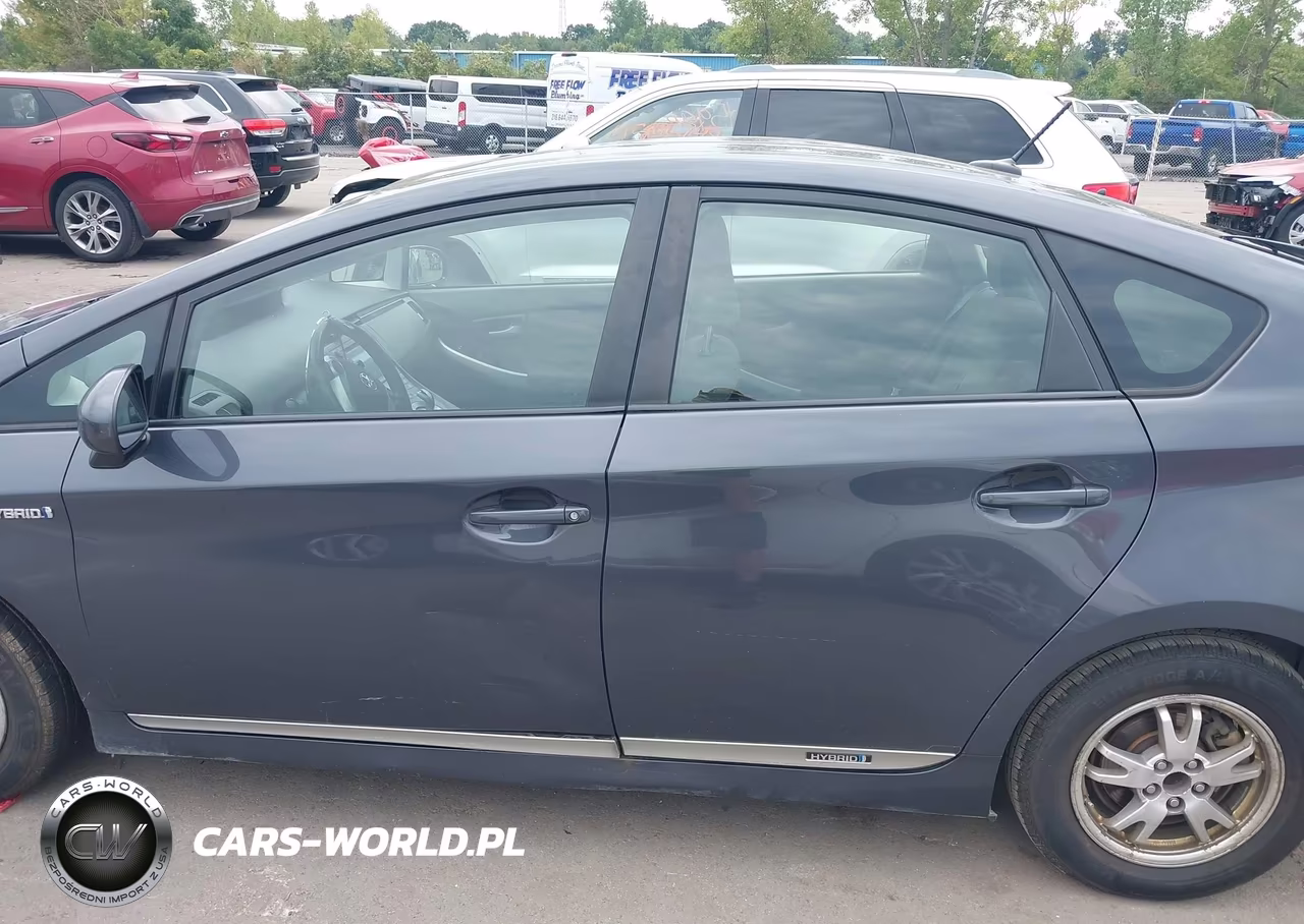 2011 Toyota Prius Two VIN:JTDKN3DU0B1366496 - 15