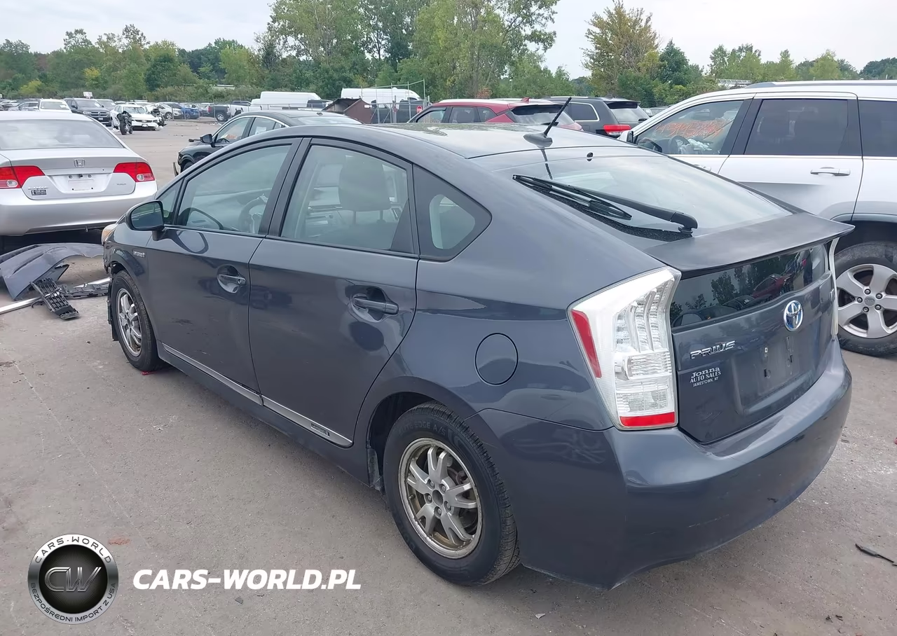 2011 Toyota Prius Two VIN:JTDKN3DU0B1366496 - 3