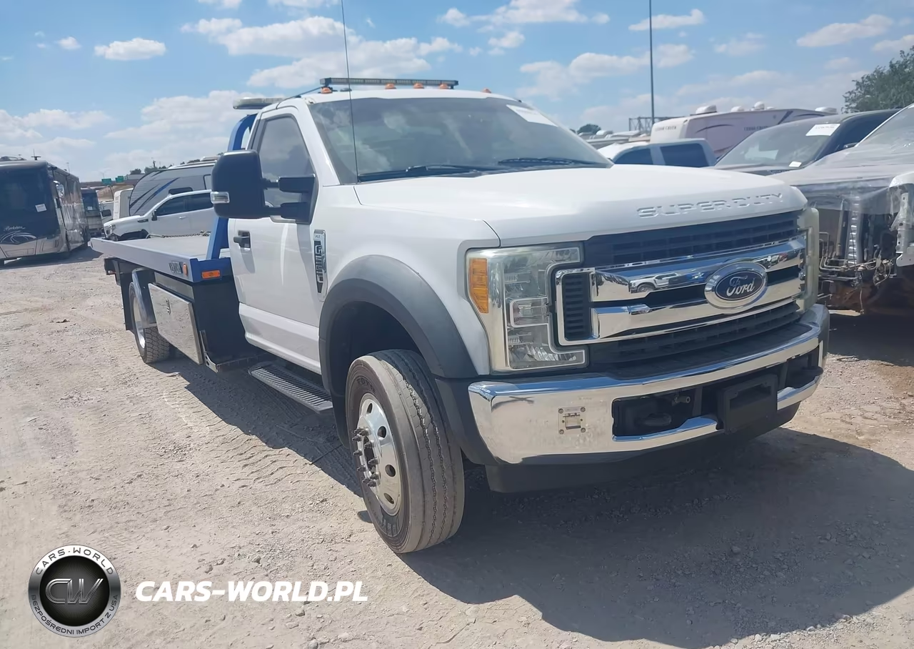 2017 Ford F-550 Chassis Xlt – zdjęcie 1 z 15