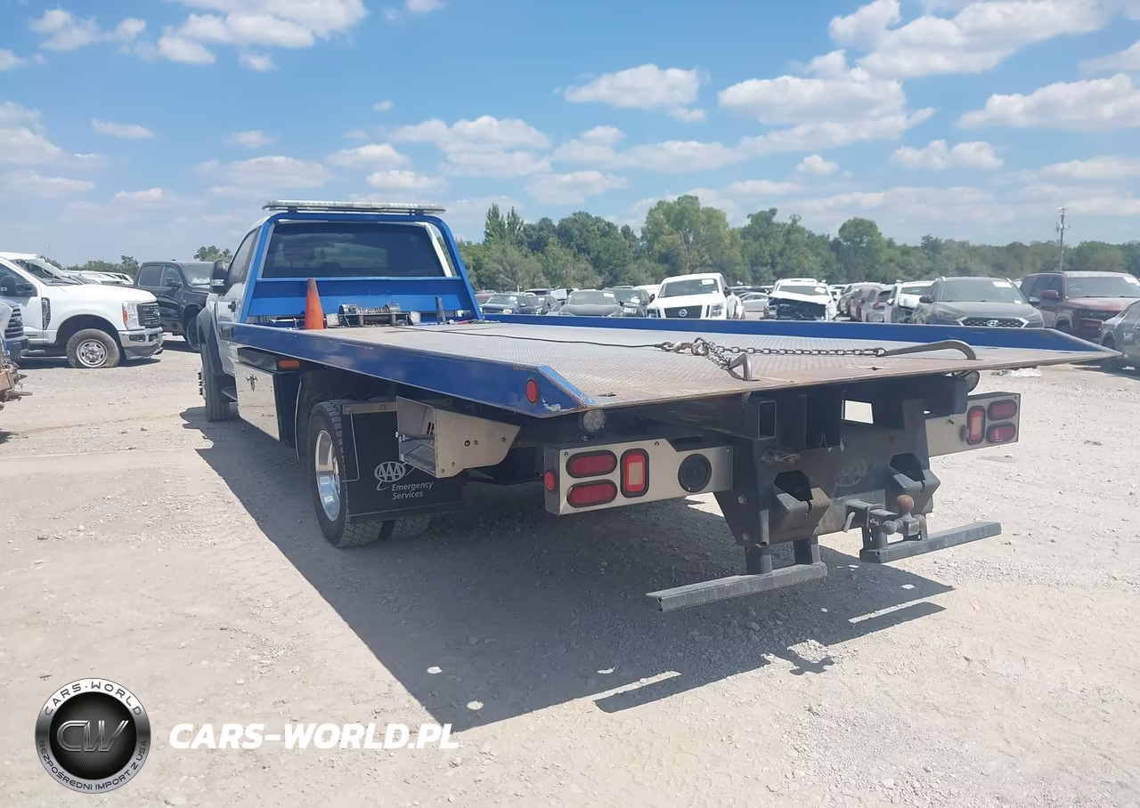 2017 Ford F-550 Chassis Xlt VIN:1FDUF5GT3HEC49271 - 3
