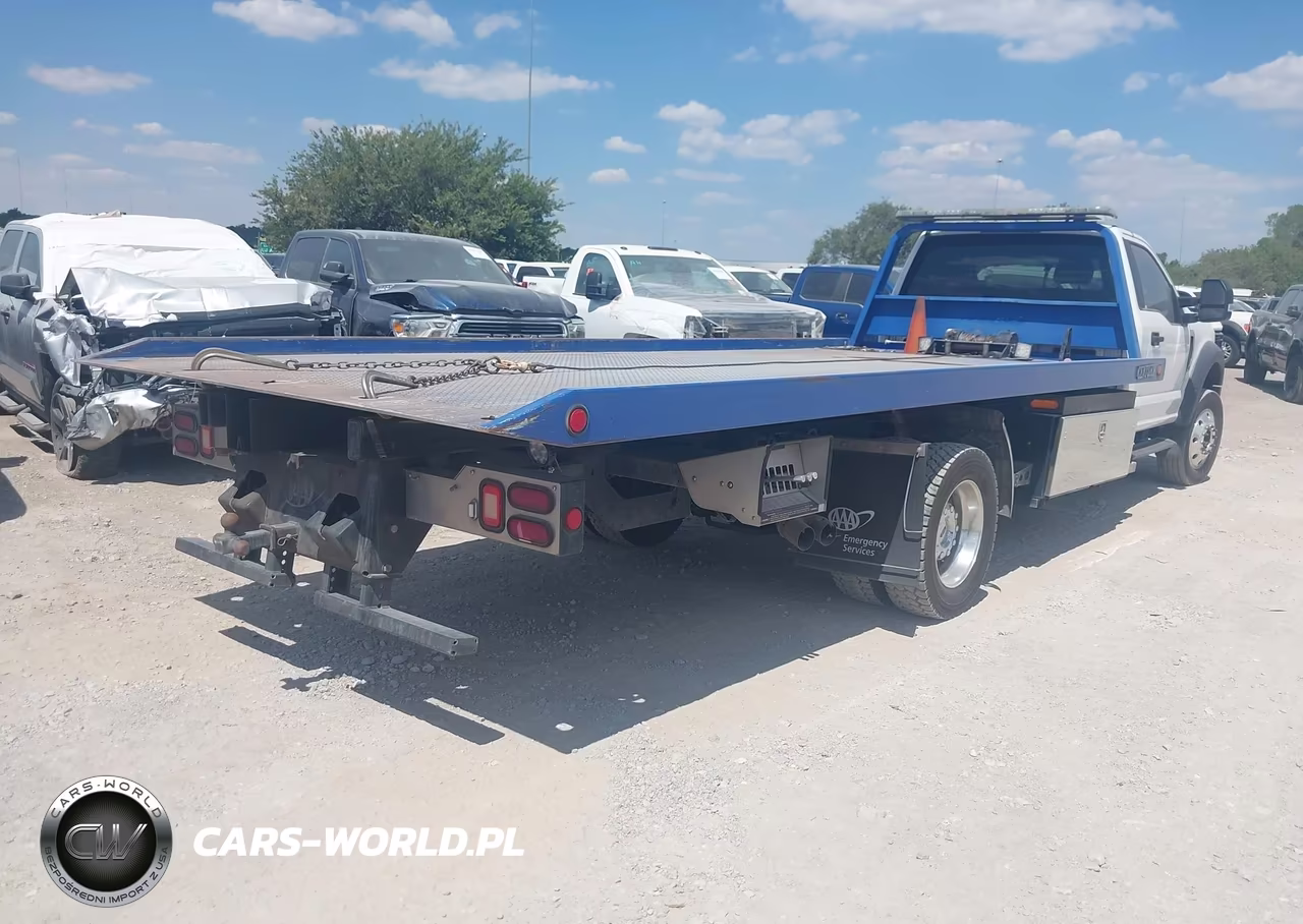2017 Ford F-550 Chassis Xlt VIN:1FDUF5GT3HEC49271 - 4