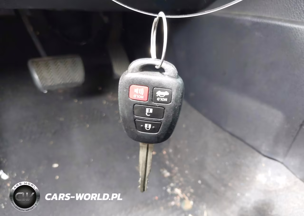 2015 Toyota Corolla S Plus VIN:2T1BURHE1FC451647 - 11