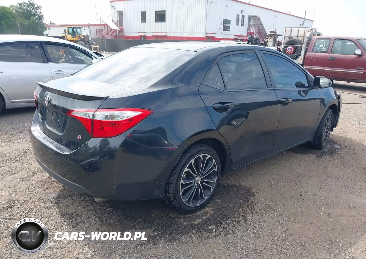 2015 Toyota Corolla S Plus VIN:2T1BURHE1FC451647 - 4