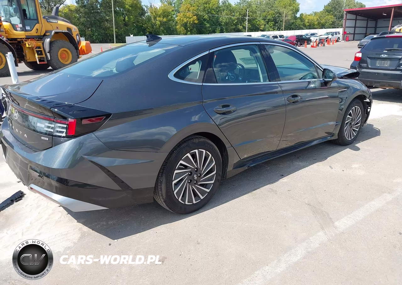 2026 Hyundai Sonata Hybrid Sel VIN:KMHL34JJ2TA153251 - 4