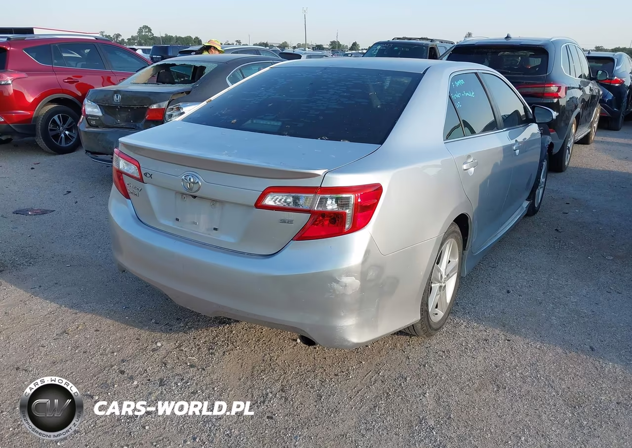 2013 Toyota Camry Se VIN:4T1BF1FK8DU218638 - 4