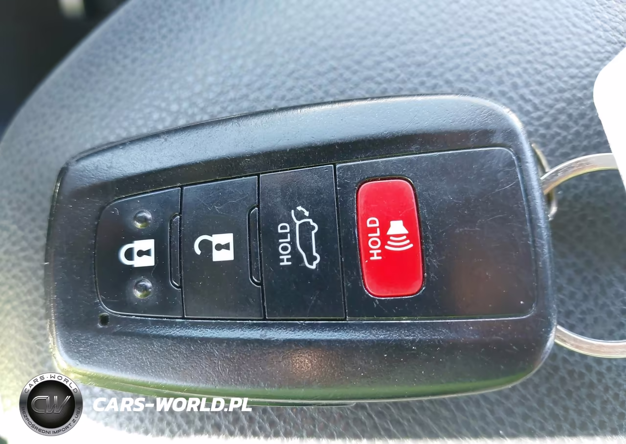2021 Toyota Rav4 Hybrid Xle VIN:2T3RWRFV6MW128046 - 11