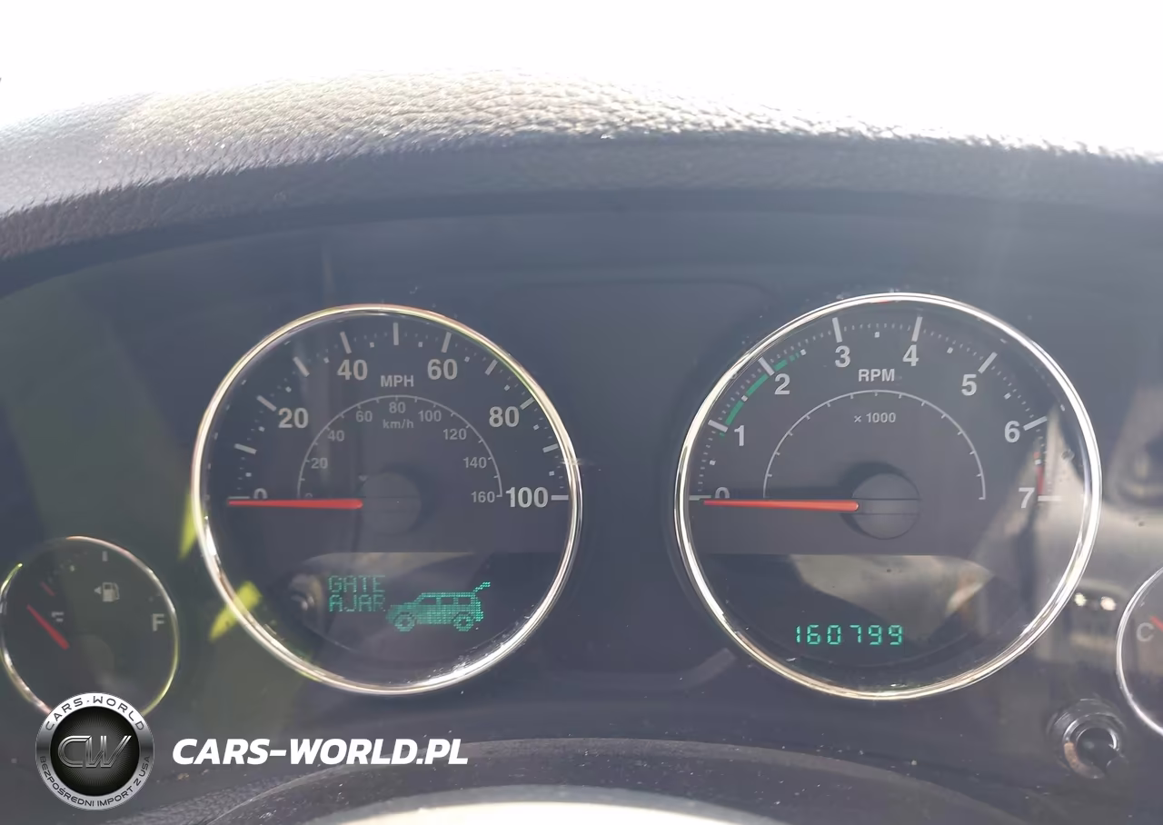 2014 Jeep Wrangler Unlimited Altitude VIN:1C4BJWEGXEL273175 - 7