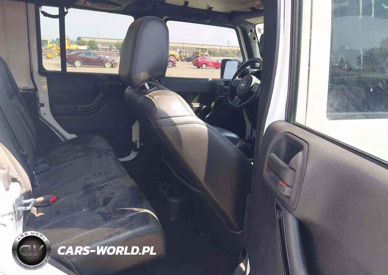 2014 Jeep Wrangler Unlimited Altitude VIN:1C4BJWEGXEL273175 - 8